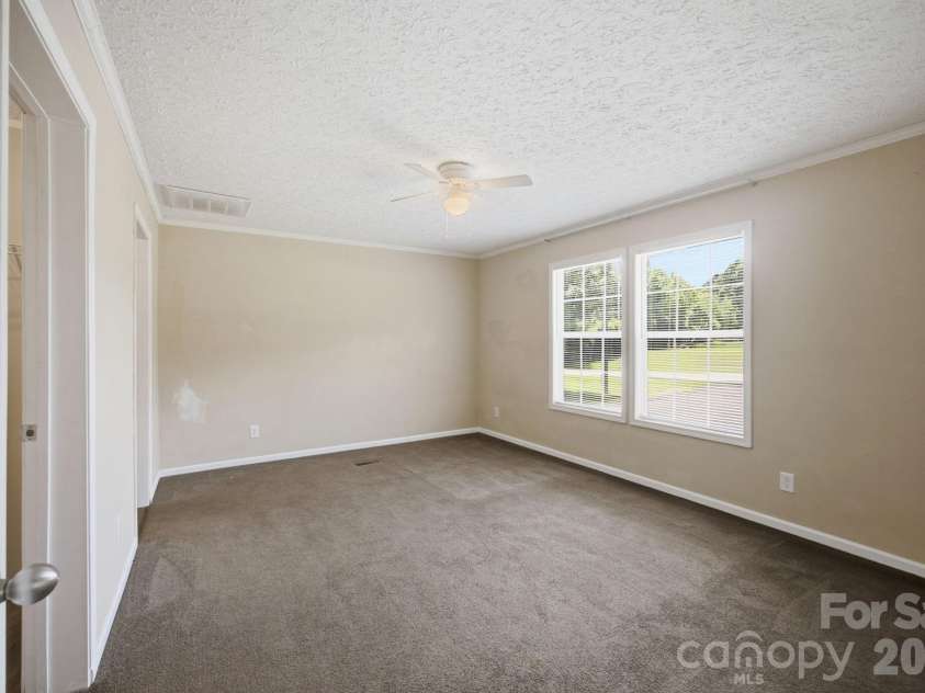 988 Mount Ulla Highway, Mooresville, NC 28115.  MLS# CAR4400269, YatesRealty ID 34876. 