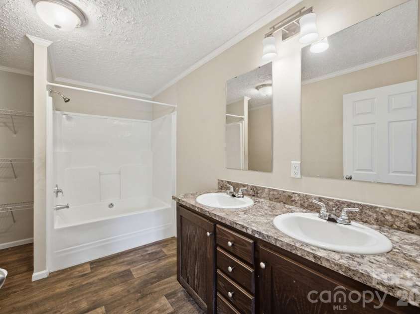 988 Mount Ulla Highway, Mooresville, NC 28115.  MLS# CAR4400269, YatesRealty ID 34876. 