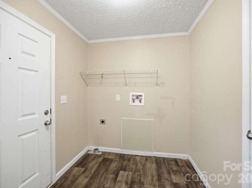 988 Mount Ulla Highway, Mooresville, NC 28115.  MLS# CAR4400269, YatesRealty ID 34876. 