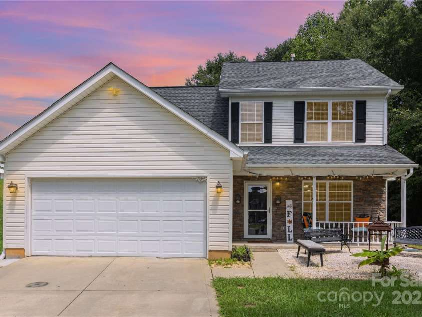 2600 Stagbuck Drive, Gastonia, NC 28052.  MLS# CAR4297044, YatesRealty ID 34877. 