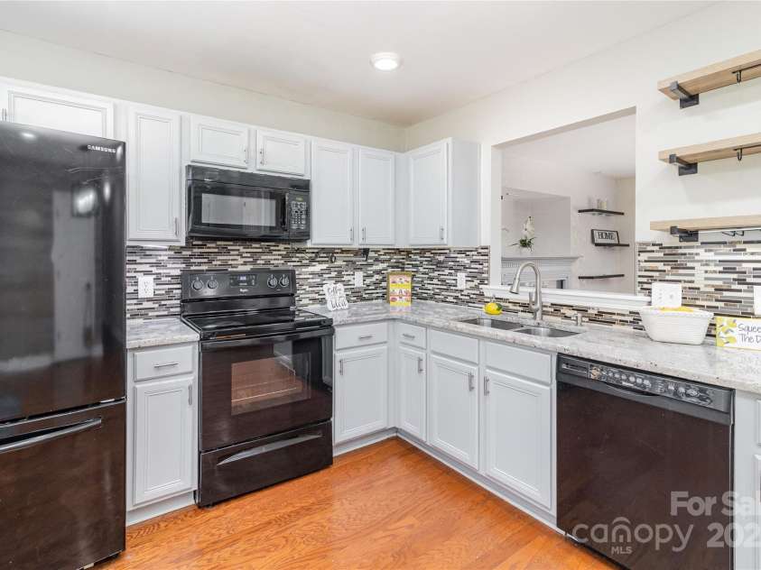 2600 Stagbuck Drive, Gastonia, NC 28052.  MLS# CAR4297044, YatesRealty ID 34877. 