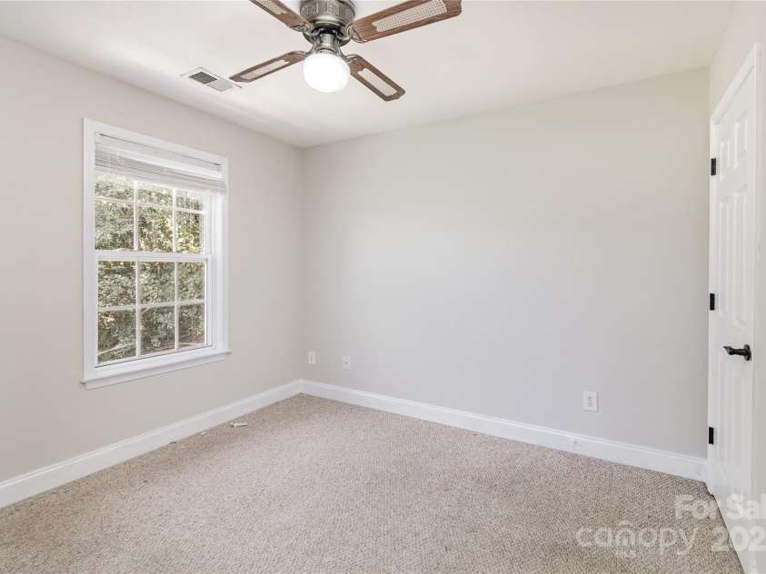 2600 Stagbuck Drive, Gastonia, NC 28052.  MLS# CAR4297044, YatesRealty ID 34877. 