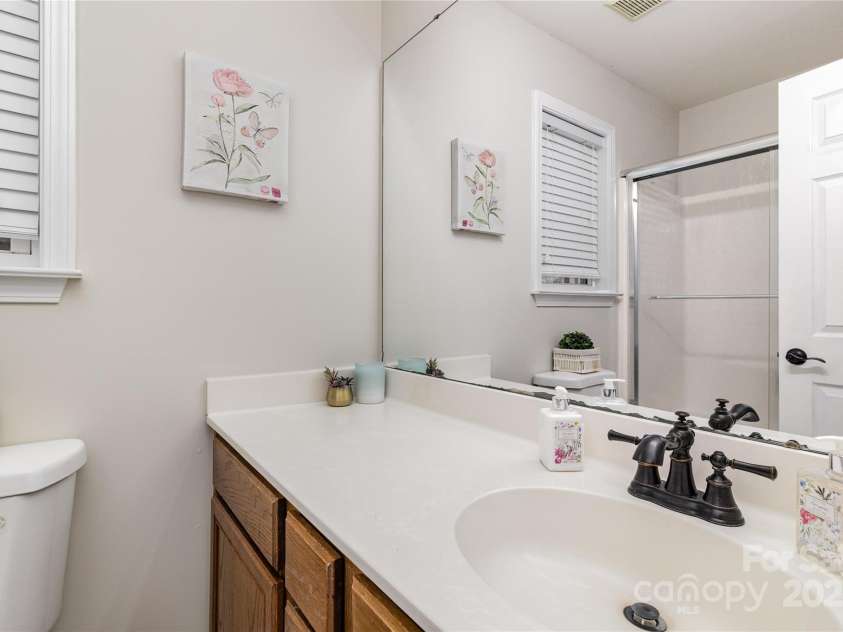 2600 Stagbuck Drive, Gastonia, NC 28052.  MLS# CAR4297044, YatesRealty ID 34877. 
