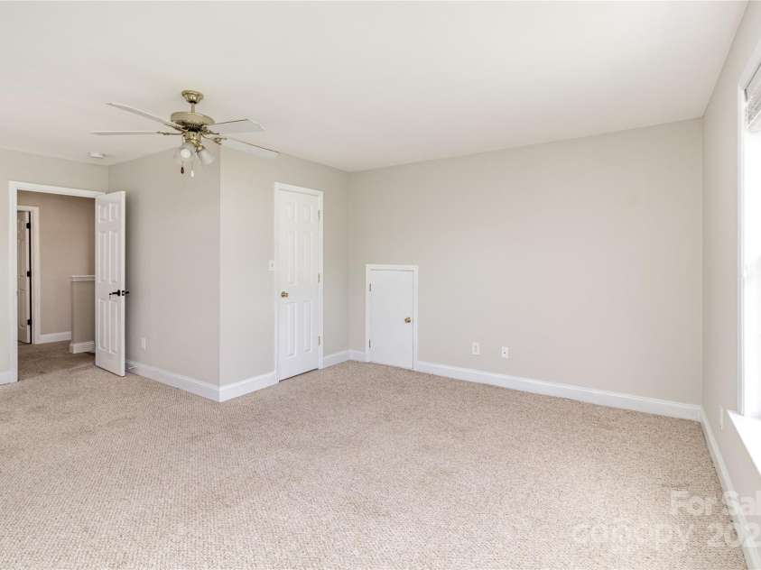 2600 Stagbuck Drive, Gastonia, NC 28052.  MLS# CAR4297044, YatesRealty ID 34877. 
