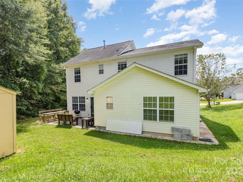 2600 Stagbuck Drive, Gastonia, NC 28052.  MLS# CAR4297044, YatesRealty ID 34877. 
