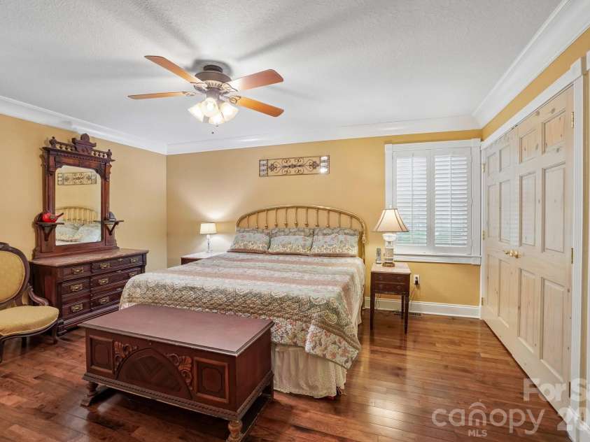 671 Trillium Lane, Mars Hill, NC 28754.  MLS# CAR4398850, YatesRealty ID 34879. Primary Main Level