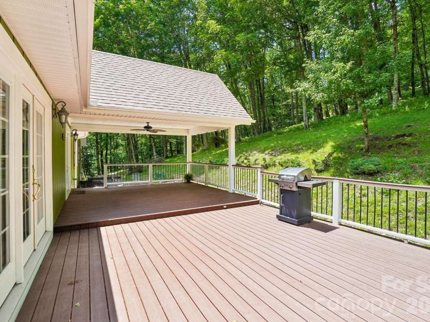 671 Trillium Lane, Mars Hill, NC 28754.  MLS# CAR4398850, YatesRealty ID 34879. Rear Deck/Patio