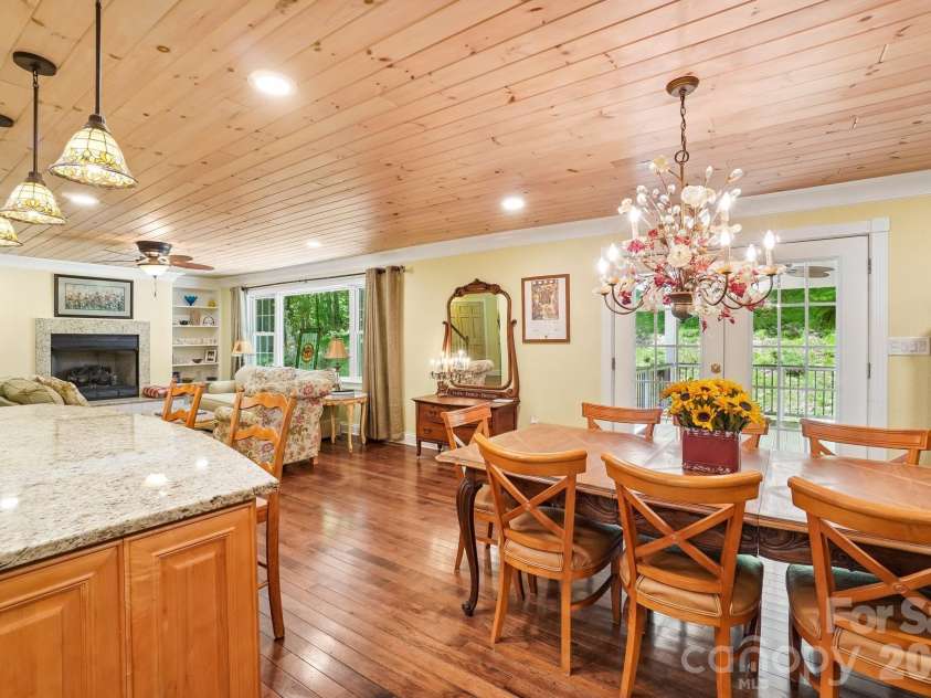 671 Trillium Lane, Mars Hill, NC 28754.  MLS# CAR4398850, YatesRealty ID 34879. Spacious Living w/Dining Area