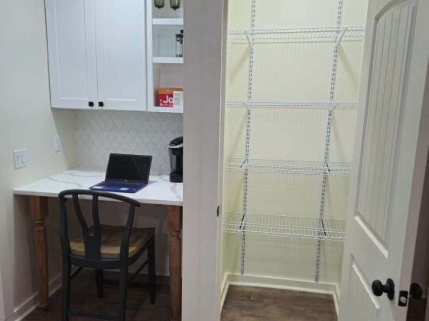 227 Ashmore Avenue, Hendersonville, NC 28791.  MLS# CAR4263833, YatesRealty ID 3488. 