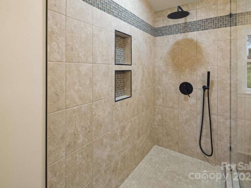 227 Ashmore Avenue, Hendersonville, NC 28791.  MLS# CAR4263833, YatesRealty ID 3488. 