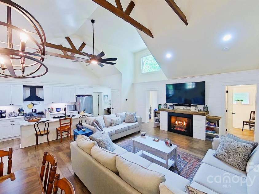 227 Ashmore Avenue, Hendersonville, NC 28791.  MLS# CAR4263833, YatesRealty ID 3488. 