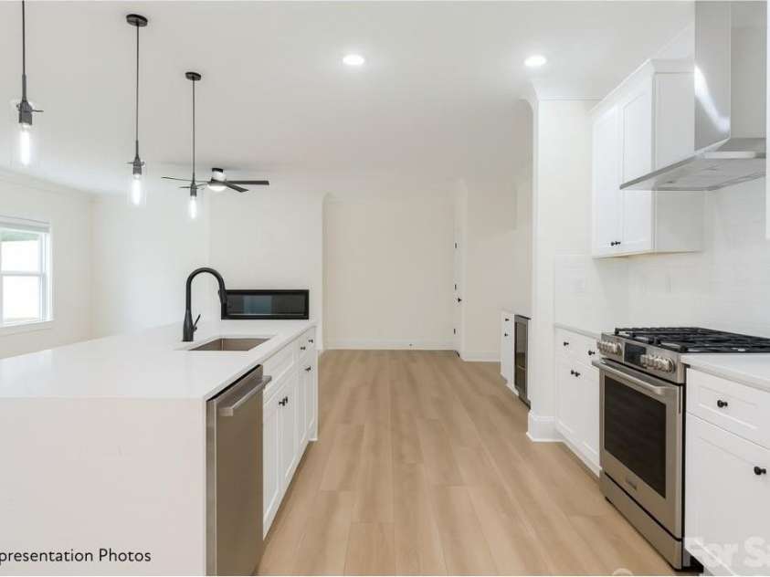 4514 Castleton Road, Charlotte, NC 28211.  MLS# CAR4353191, YatesRealty ID 3488. 