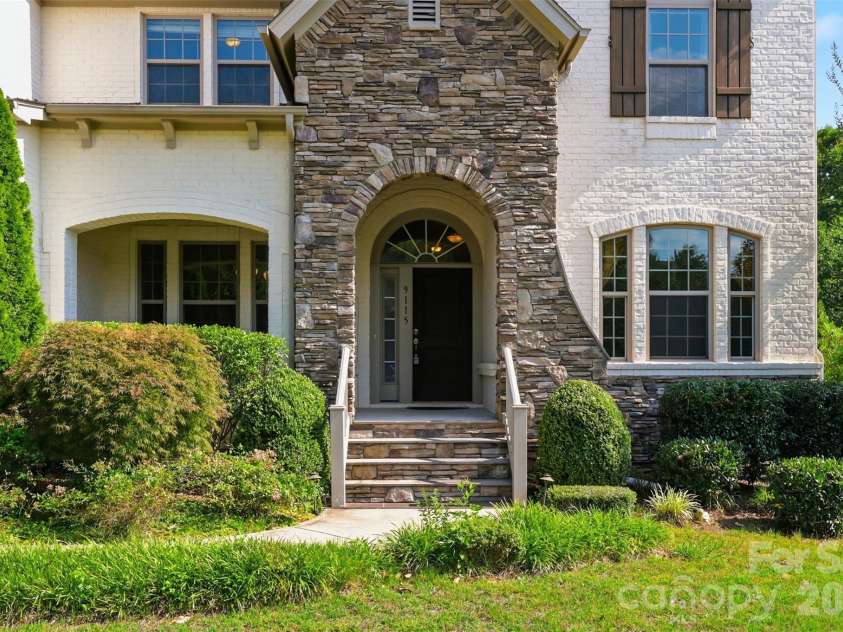 9115 Unbridle Lane, Waxhaw, NC 28173.  MLS# CAR4399236, YatesRealty ID 34880. 