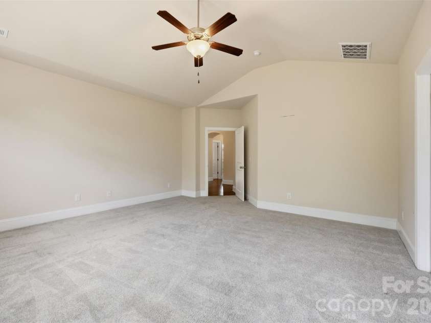 9115 Unbridle Lane, Waxhaw, NC 28173.  MLS# CAR4399236, YatesRealty ID 34880. 