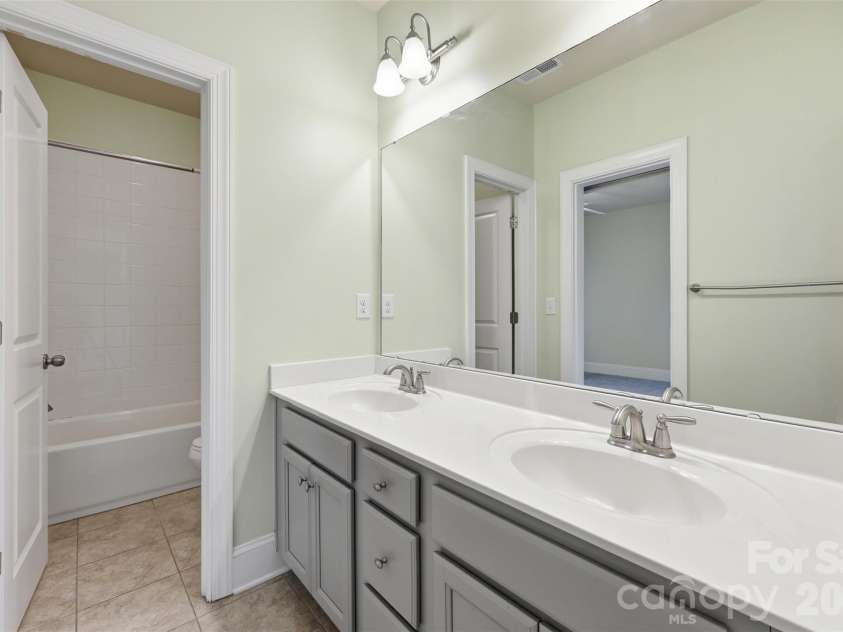 9115 Unbridle Lane, Waxhaw, NC 28173.  MLS# CAR4399236, YatesRealty ID 34880. 