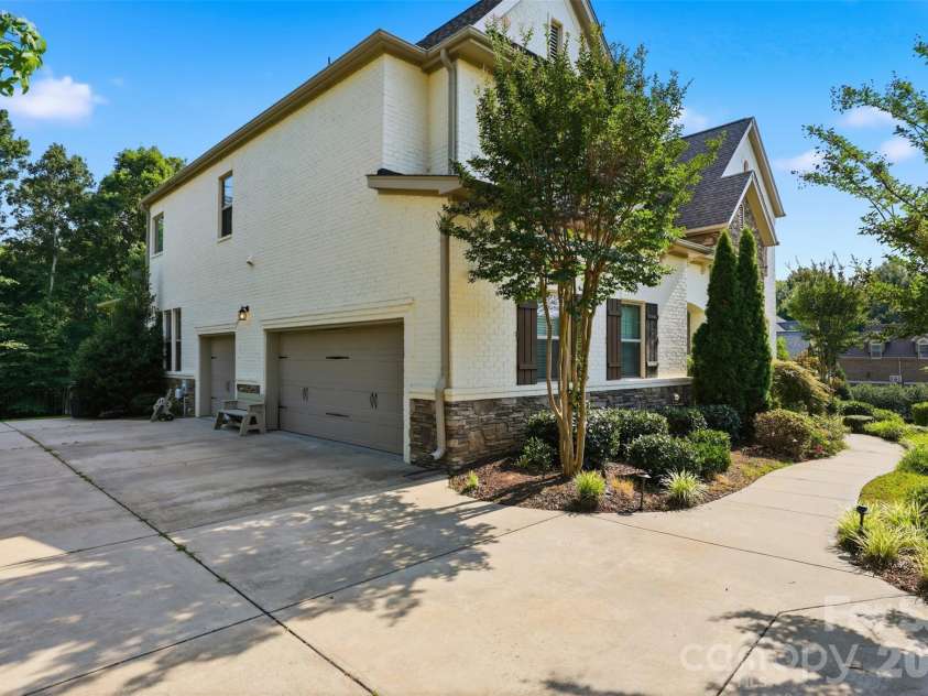 9115 Unbridle Lane, Waxhaw, NC 28173.  MLS# CAR4399236, YatesRealty ID 34880. 