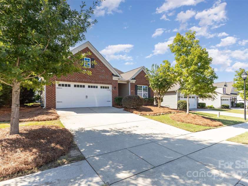6007 Edinburgh Lane, Fort Mill, SC 29707.  MLS# CAR4295658, YatesRealty ID 34881. 6007 Edinburgh Lane
