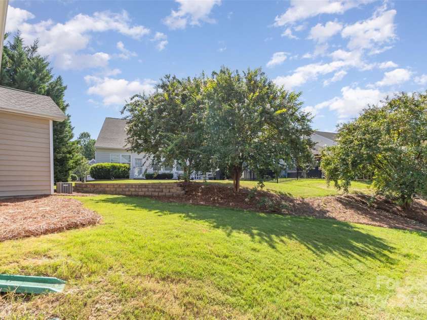 6007 Edinburgh Lane, Fort Mill, SC 29707.  MLS# CAR4295658, YatesRealty ID 34881. Established Trees