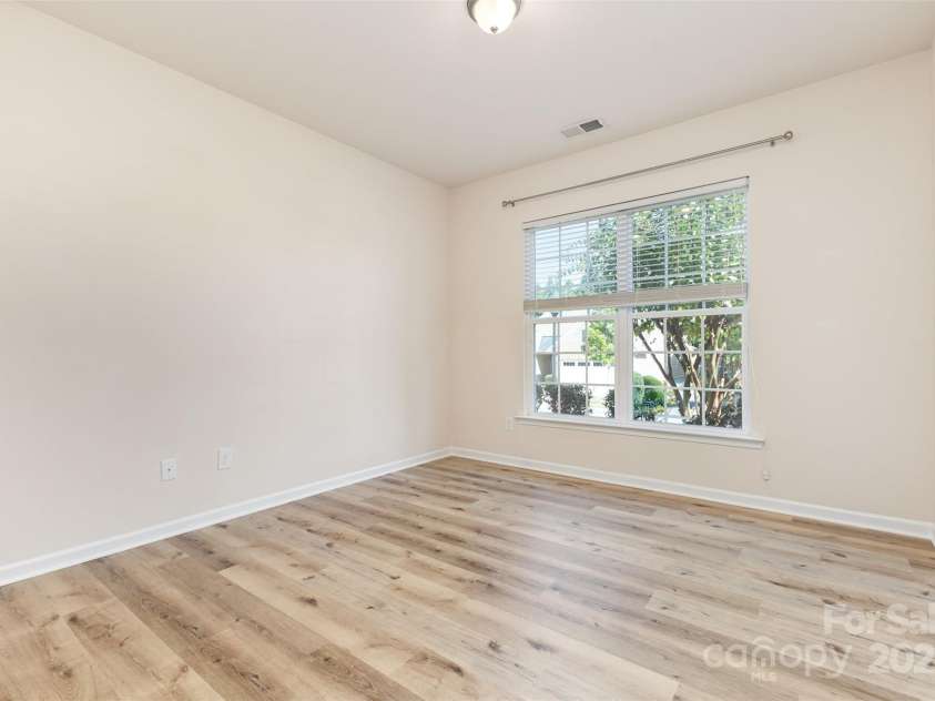 6007 Edinburgh Lane, Fort Mill, SC 29707.  MLS# CAR4295658, YatesRealty ID 34881. Guest Bedroom