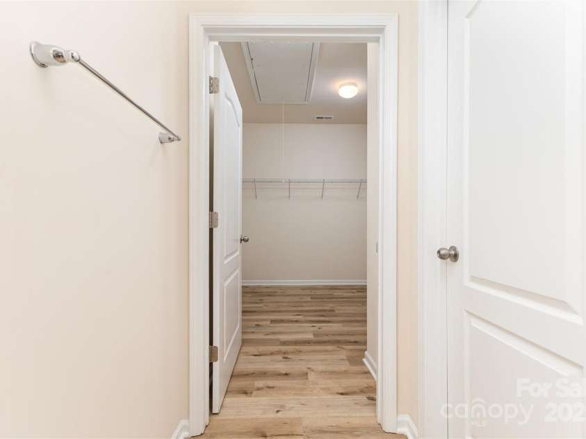 6007 Edinburgh Lane, Fort Mill, SC 29707.  MLS# CAR4295658, YatesRealty ID 34881. The large primary closet