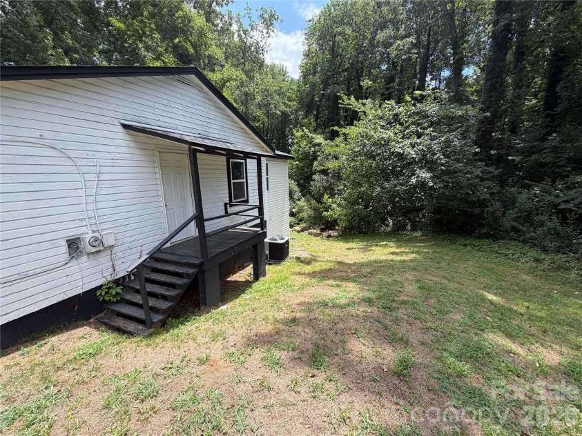 1018 Frederick Street, Shelby, NC 28150.  MLS# CAR4400397, YatesRealty ID 34882. 