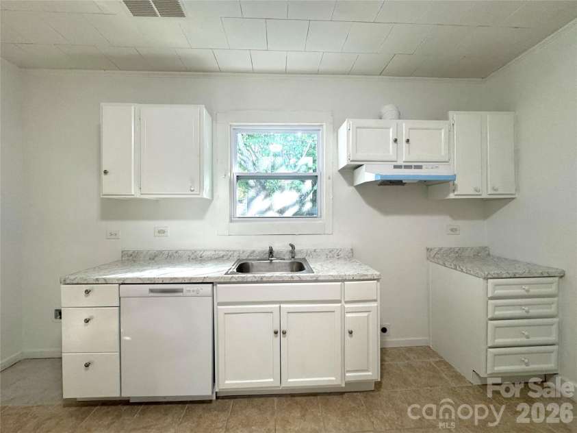 43 4th Avenue, Rockingham, NC 28379.  MLS# CAR4400287, YatesRealty ID 34883. 