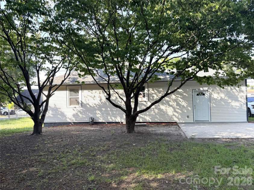 43 4th Avenue, Rockingham, NC 28379.  MLS# CAR4400287, YatesRealty ID 34883. 
