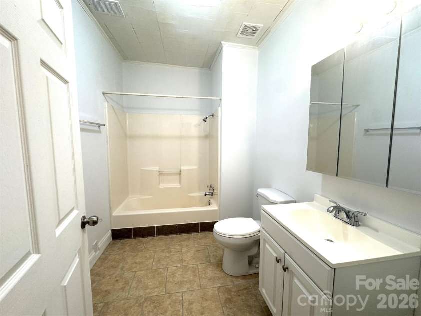 43 4th Avenue, Rockingham, NC 28379.  MLS# CAR4400287, YatesRealty ID 34883. Bathroom