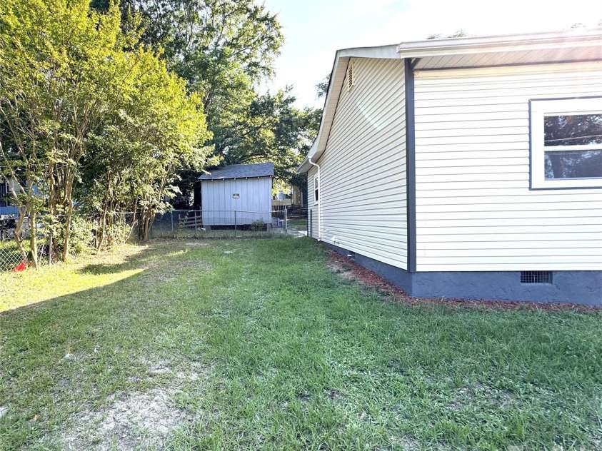43 4th Avenue, Rockingham, NC 28379.  MLS# CAR4400287, YatesRealty ID 34883. Parking