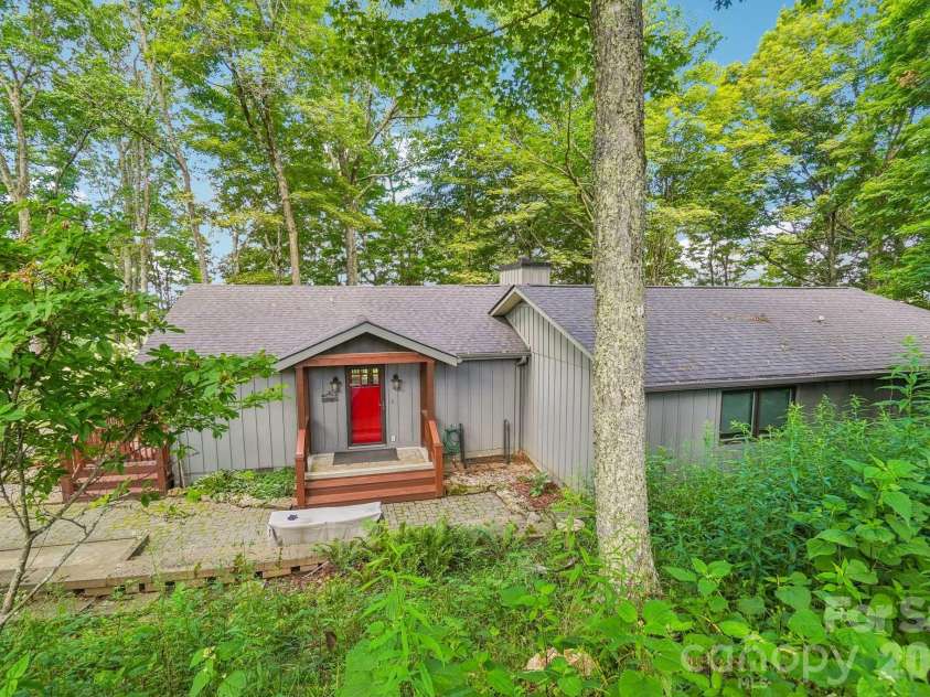 1209 Mckinney Gap Drive, Mars Hill, NC 28754.  MLS# CAR4399695, YatesRealty ID 34886. Beautiful Setting