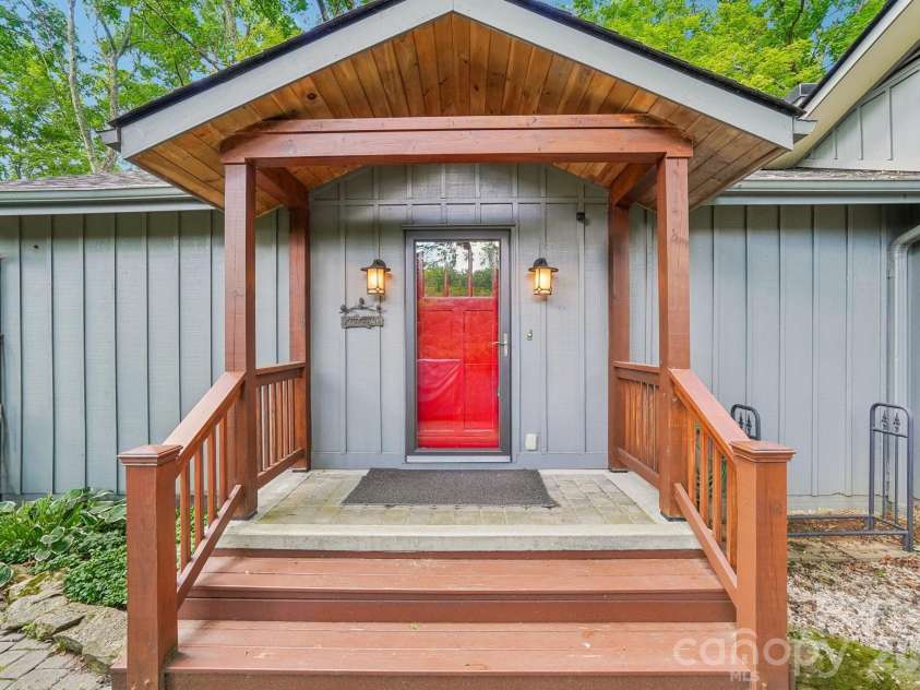1209 Mckinney Gap Drive, Mars Hill, NC 28754.  MLS# CAR4399695, YatesRealty ID 34886. Beautiful Setting