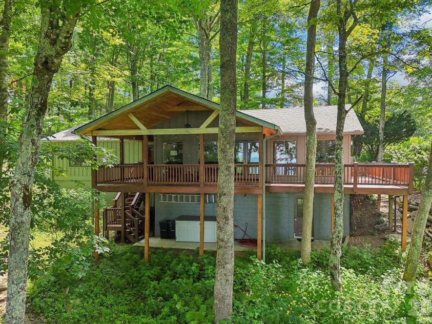 1209 Mckinney Gap Drive, Mars Hill, NC 28754.  MLS# CAR4399695, YatesRealty ID 34886. One Level Living
