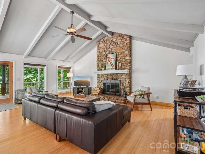 1209 Mckinney Gap Drive, Mars Hill, NC 28754.  MLS# CAR4399695, YatesRealty ID 34886. Open Floor Plan