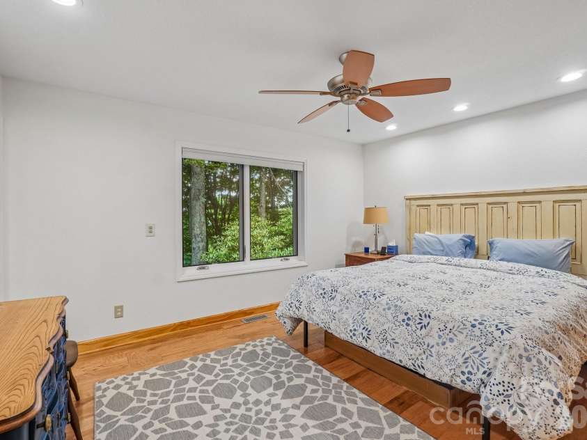 1209 Mckinney Gap Drive, Mars Hill, NC 28754.  MLS# CAR4399695, YatesRealty ID 34886. Primary Suite
