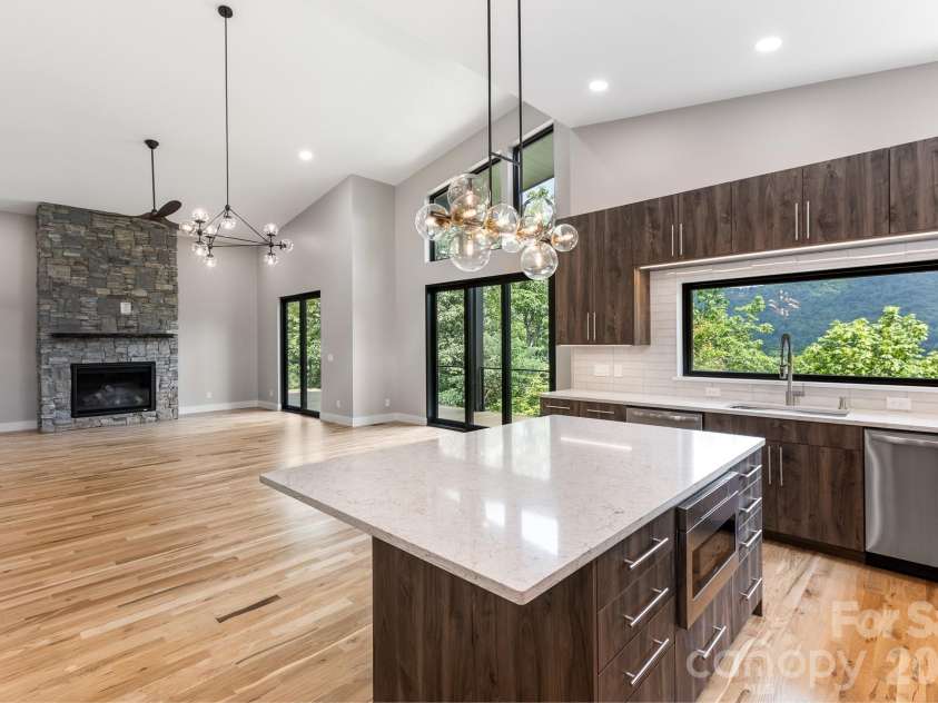 60 King Horn Ridge, Waynesville, NC 28785.  MLS# CAR4389004, YatesRealty ID 34887. Common area.