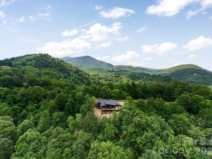 60 King Horn Ridge, Waynesville, NC 28785.  MLS# CAR4389004, YatesRealty ID 34887. Drone shot 1.