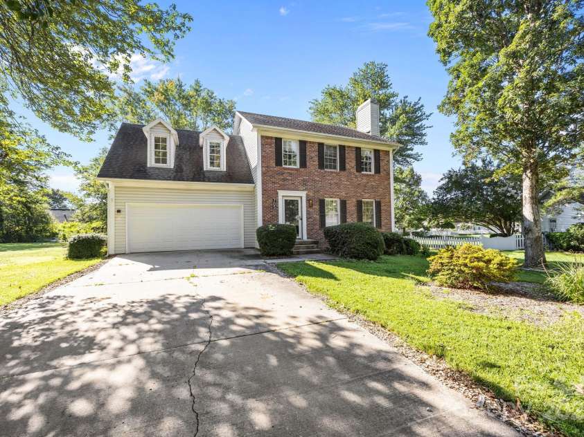 705 Woodhill Drive, Fletcher, NC 28732.  MLS# CAR4294001, YatesRealty ID 34887. 