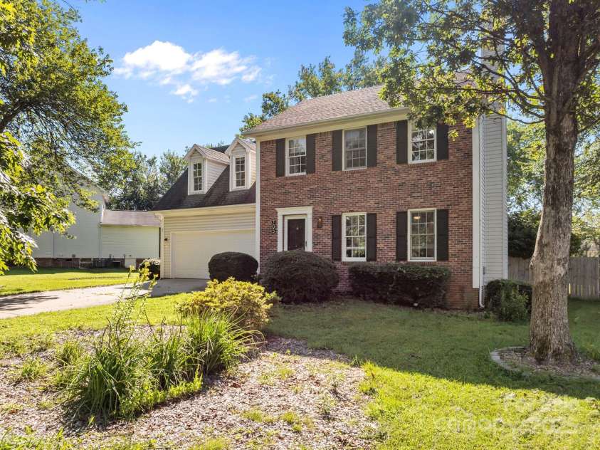 705 Woodhill Drive, Fletcher, NC 28732.  MLS# CAR4294001, YatesRealty ID 34887. 