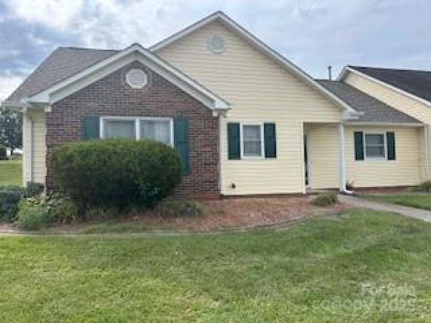 110 Hidden Creek Drive, Salisbury, NC 28147.  MLS# CAR4297210, YatesRealty ID 34888. 