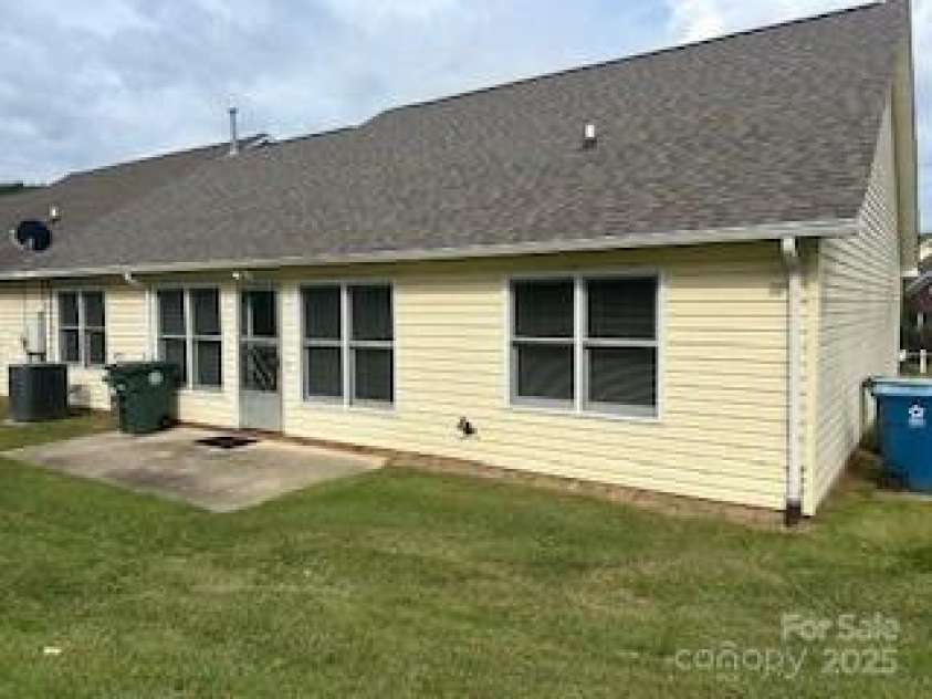 110 Hidden Creek Drive, Salisbury, NC 28147.  MLS# CAR4297210, YatesRealty ID 34888. 