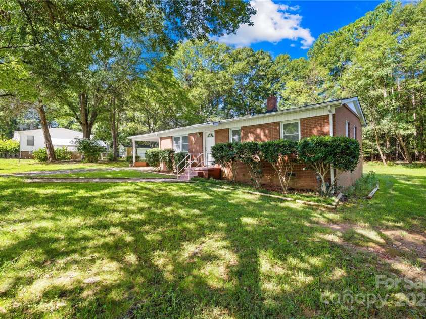 505 Mauney Lane, Shelby, NC 28150.  MLS# CAR4296508, YatesRealty ID 34889. 
