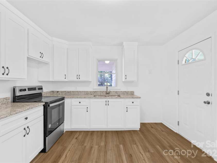 505 Mauney Lane, Shelby, NC 28150.  MLS# CAR4296508, YatesRealty ID 34889. 