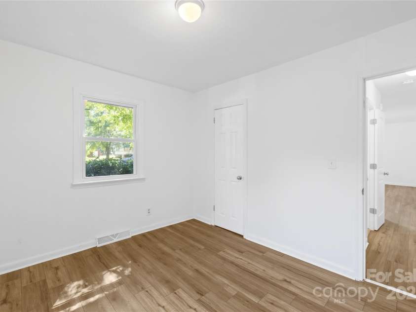 505 Mauney Lane, Shelby, NC 28150.  MLS# CAR4296508, YatesRealty ID 34889. 