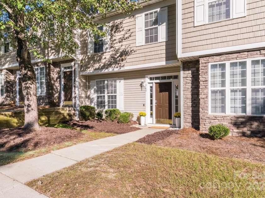 563 Goldstaff Lane, Charlotte, NC 28273.  MLS# CAR4191069, YatesRealty ID 3489. Exterior Front