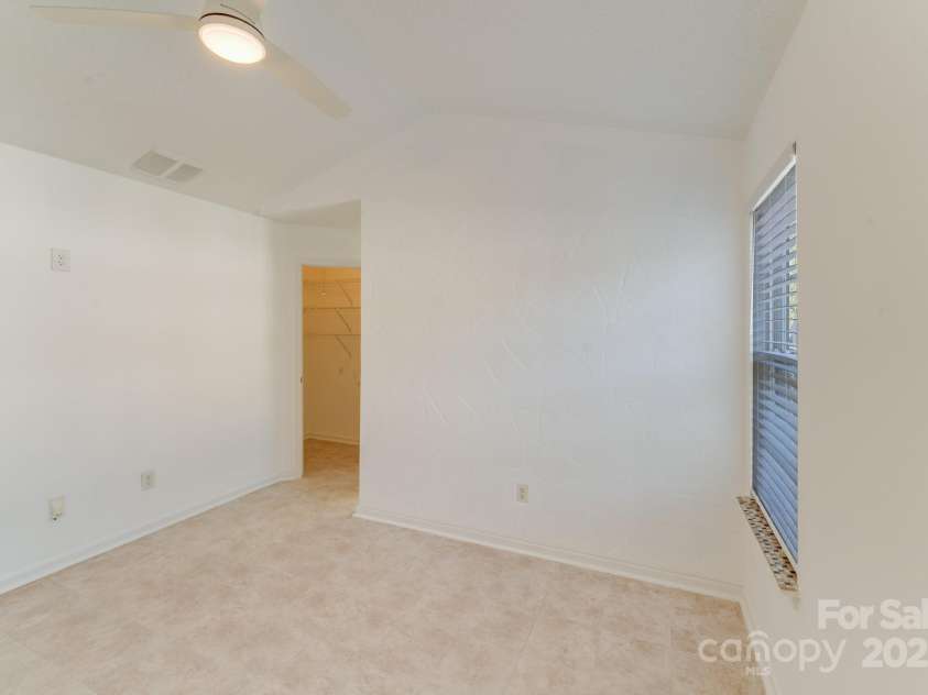 563 Goldstaff Lane, Charlotte, NC 28273.  MLS# CAR4191069, YatesRealty ID 3489. Primary bedroom on upper floor