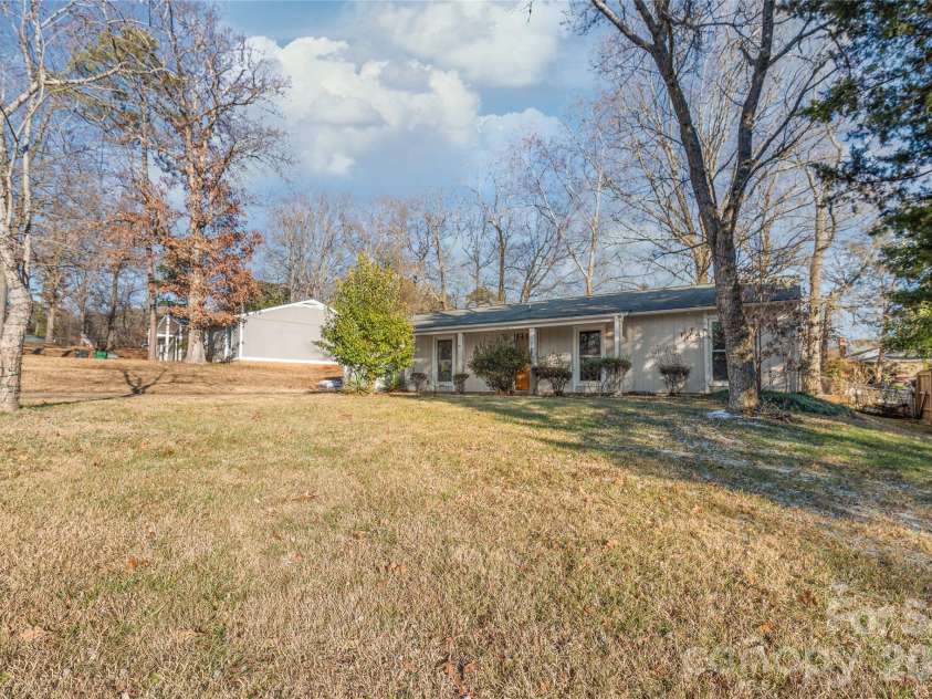 6230 Dwightware Boulevard, Charlotte, NC 28227.  MLS# CAR4342884, YatesRealty ID 3489. 