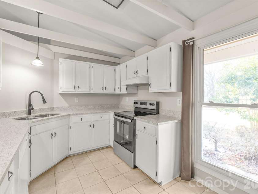 6230 Dwightware Boulevard, Charlotte, NC 28227.  MLS# CAR4342884, YatesRealty ID 3489. 