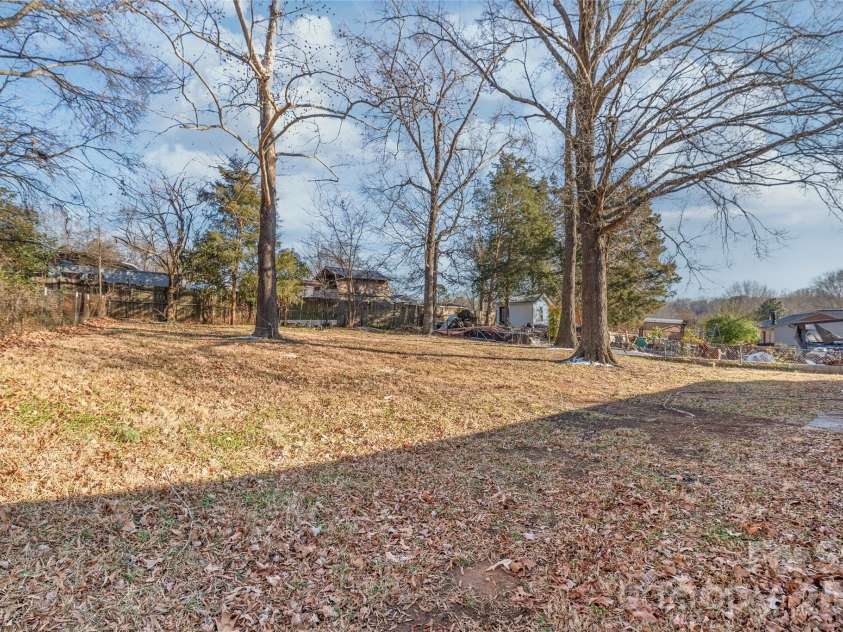 6230 Dwightware Boulevard, Charlotte, NC 28227.  MLS# CAR4342884, YatesRealty ID 3489. 