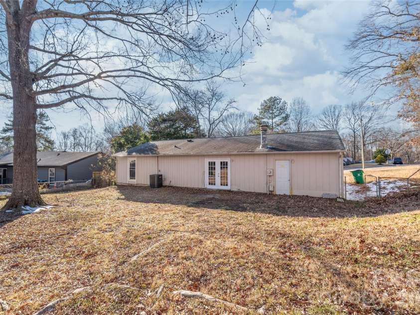 6230 Dwightware Boulevard, Charlotte, NC 28227.  MLS# CAR4342884, YatesRealty ID 3489. 