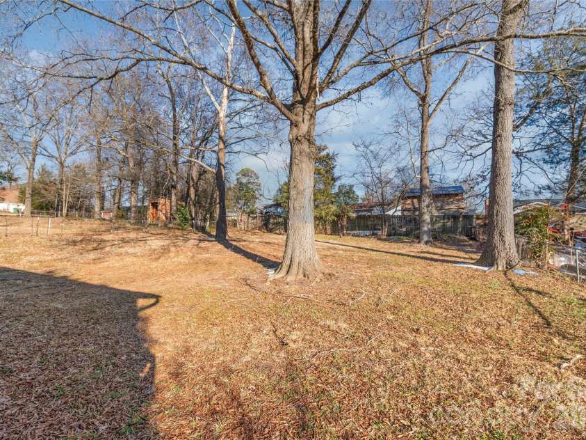 6230 Dwightware Boulevard, Charlotte, NC 28227.  MLS# CAR4342884, YatesRealty ID 3489. 